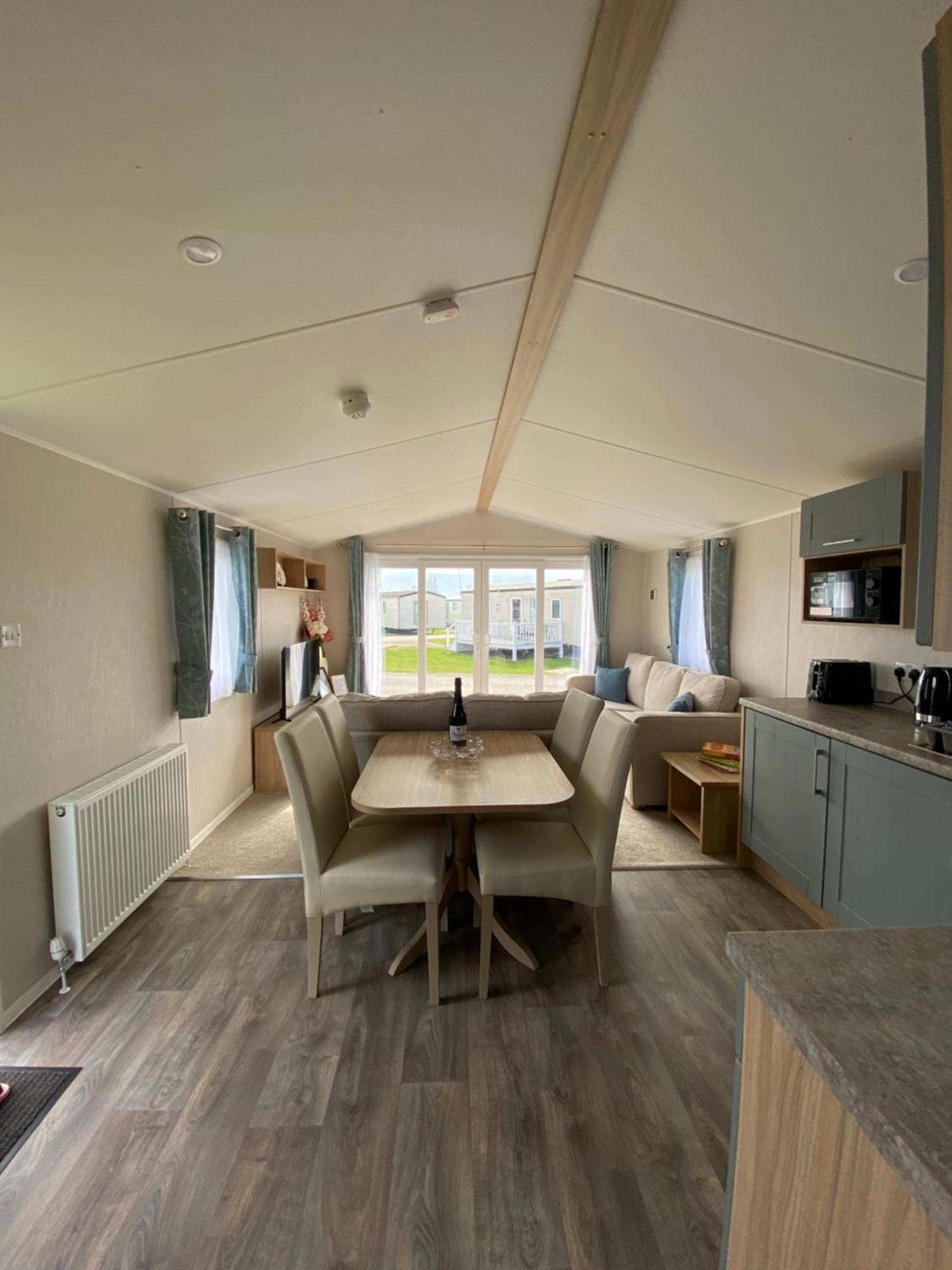 Verbzen Holiday Caravan At St Osyth Beach, Clacton-On-Sea By Verb Holidays Saint Osyth Екстер'єр фото